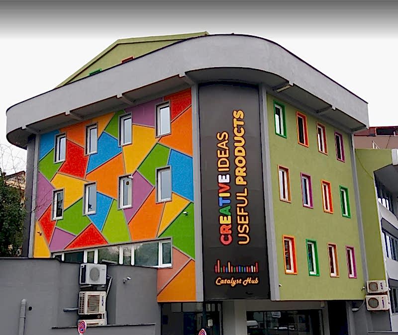 Fevkalade Dijital, Catalyst HUB çalışma merkezi
